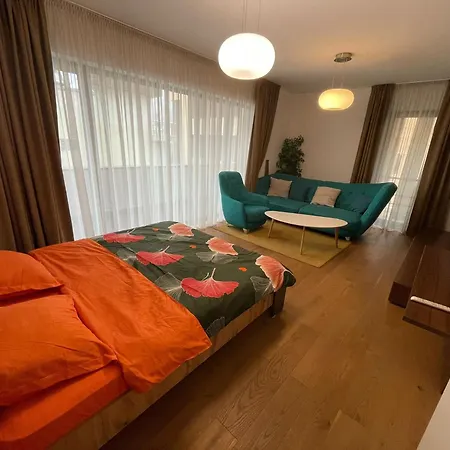 Global Tourist House